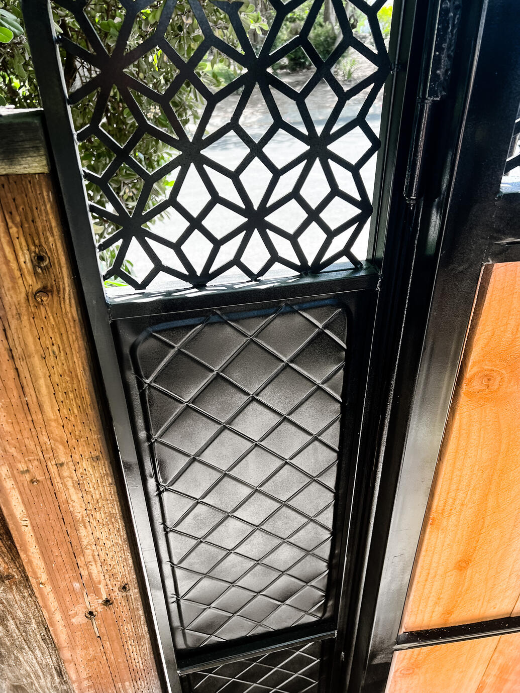 Bead rolled side panels